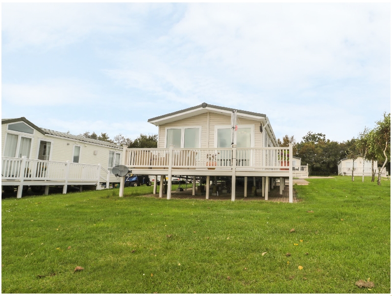 Click here for more about Hawthorn Lodge